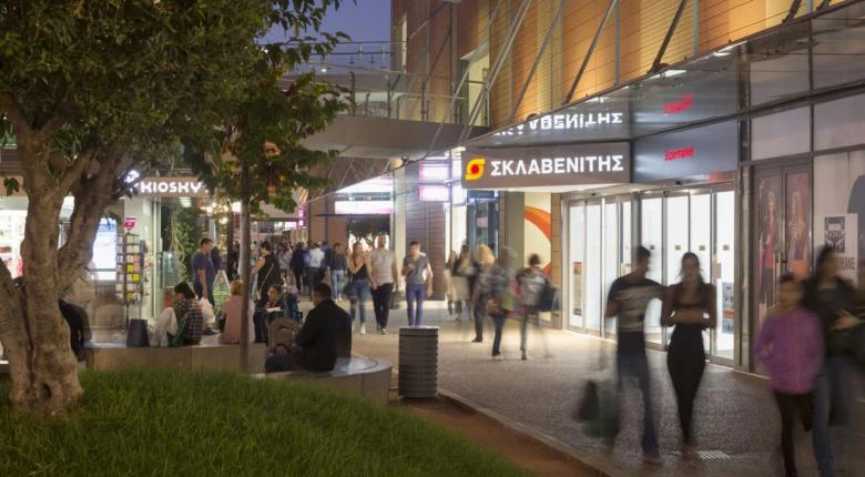 Σκλαβενίτης: Πού «σπάει» το… «ποτέ την Κυριακή» λόγω κανονισμών